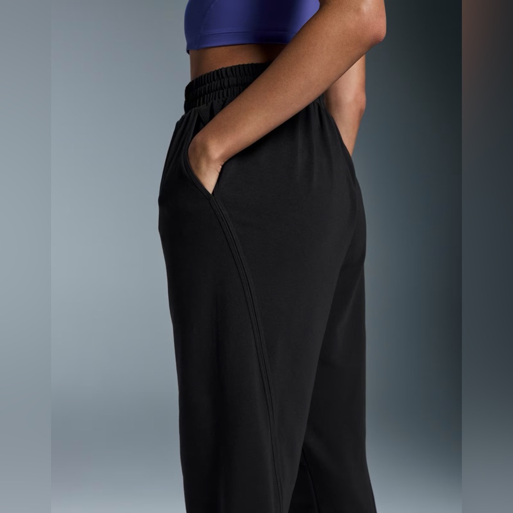 ON | Studio Jogger - Picture 3 of 7